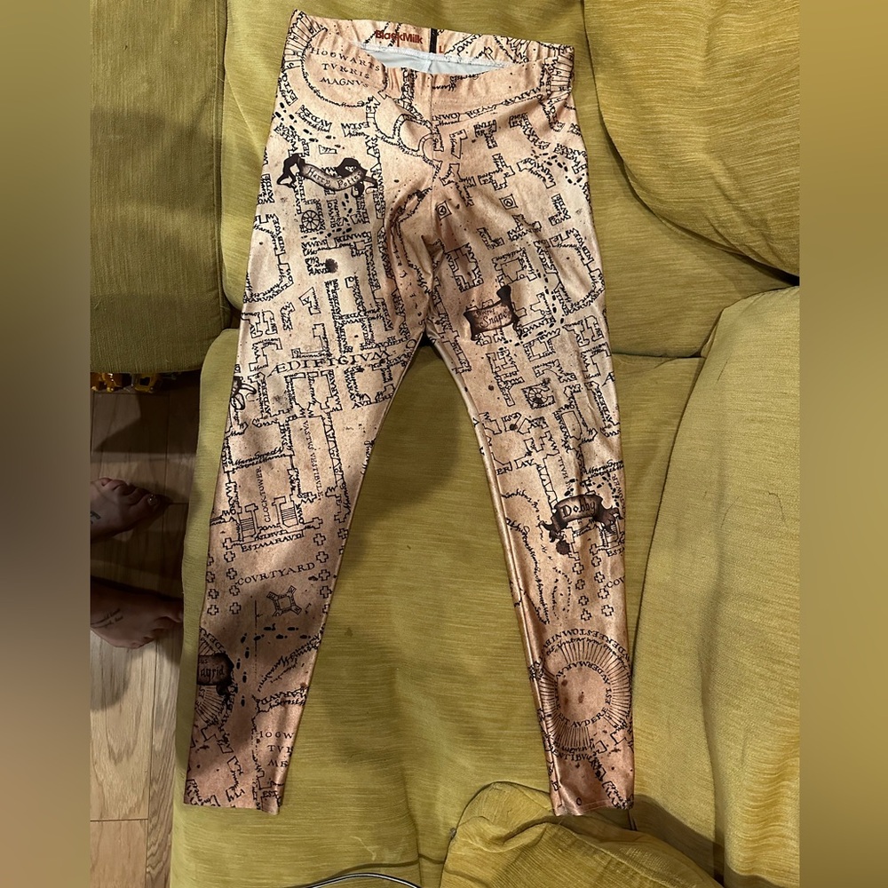Blackmilk museum: Harry potter marauders map leggings, size L